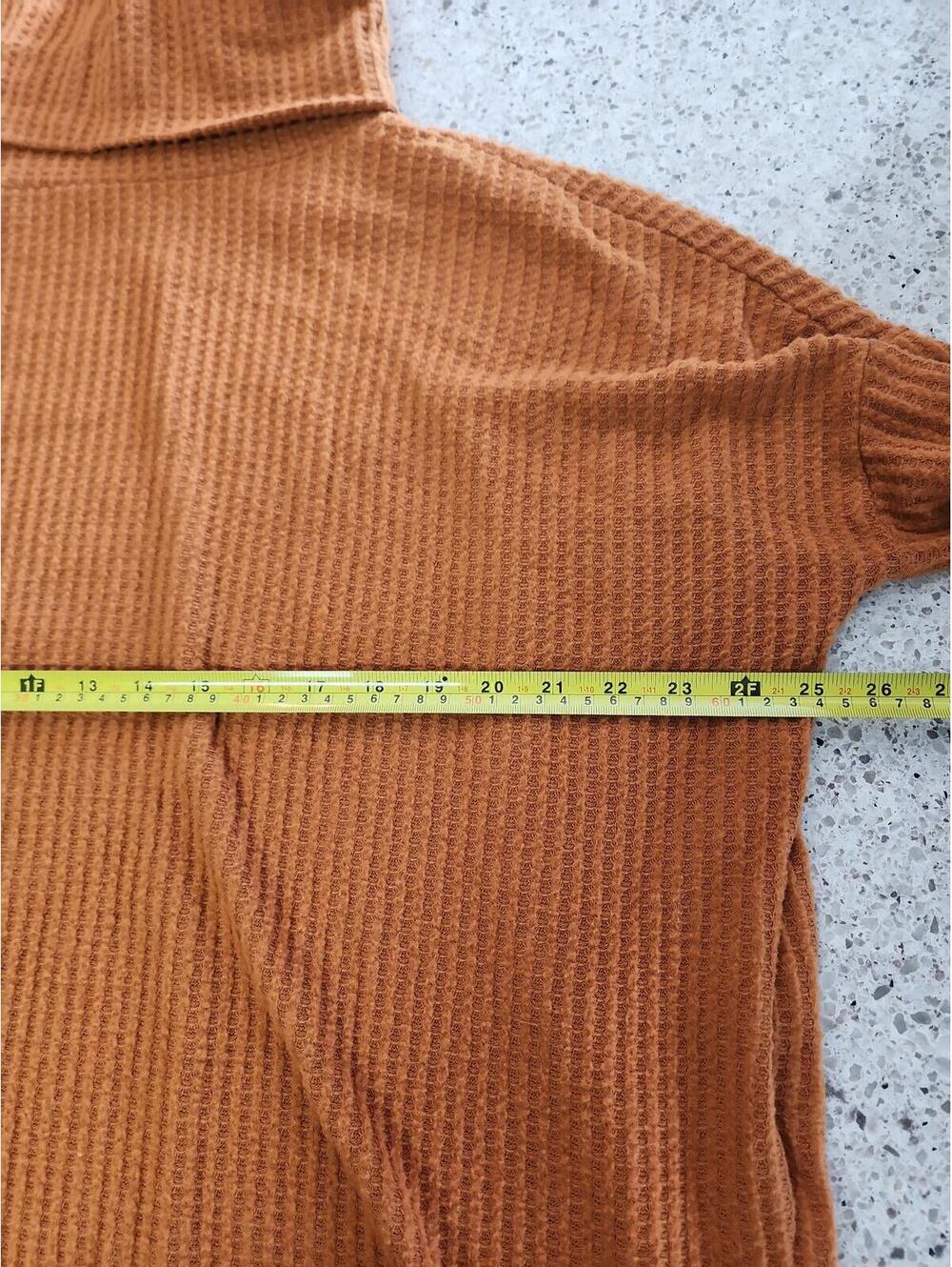 Sweater - Picture 7 of 9